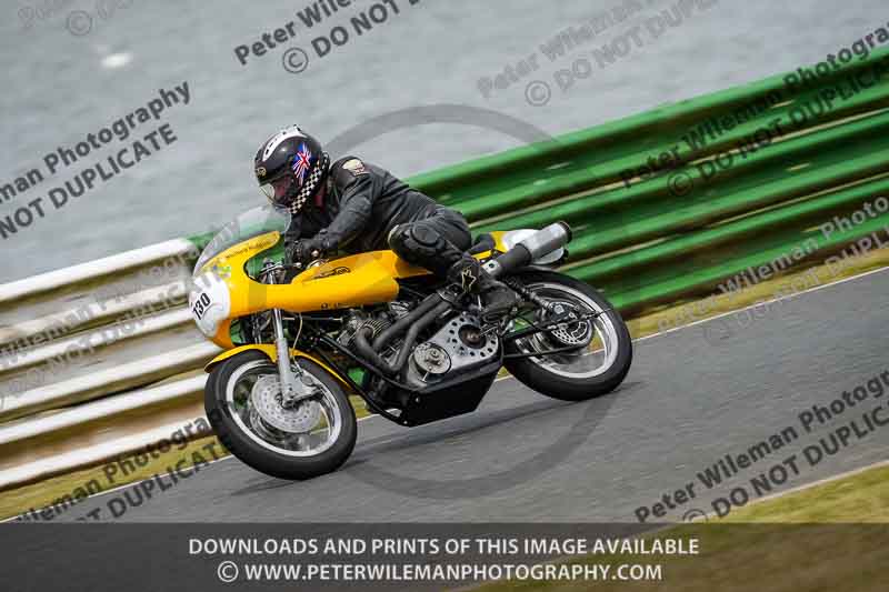 Vintage motorcycle club;eventdigitalimages;mallory park;mallory park trackday photographs;no limits trackdays;peter wileman photography;trackday digital images;trackday photos;vmcc festival 1000 bikes photographs